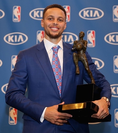Stephen Curry con el MVP unánime de 2016